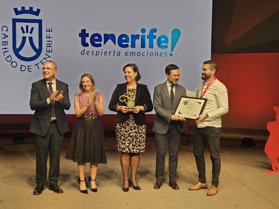 Jesús Camacho y Victoria López reciben el premio de ‘Mejor Restaurante de Canarias’